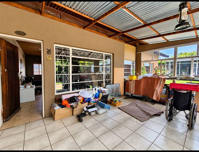 3 BEDROOM HOUSE FOR SALE IN THREE RIVERS